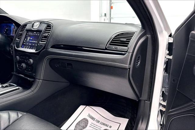 2023 Chrysler 300 300C