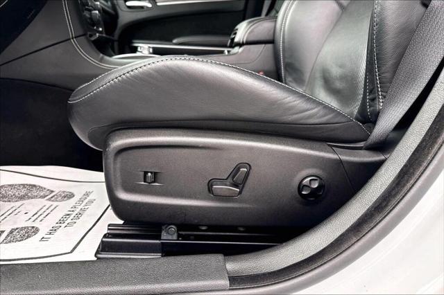2023 Chrysler 300 300C