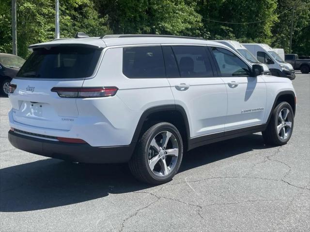 New 2026 Bright White Clear-Coat Exterior Paint Jeep Limited image 8