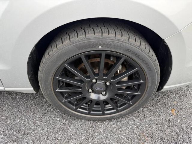2009 Ford Focus SES