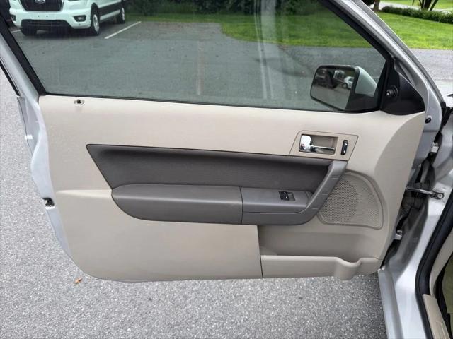 2009 Ford Focus SES