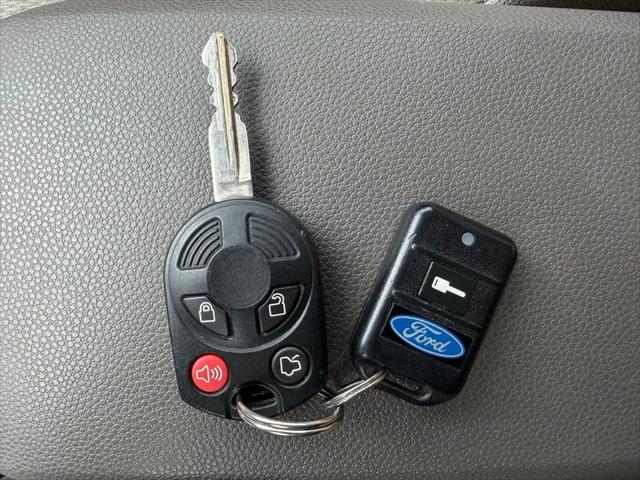 2009 Ford Focus SES