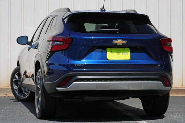 2024 Chevrolet Trax FWD LT