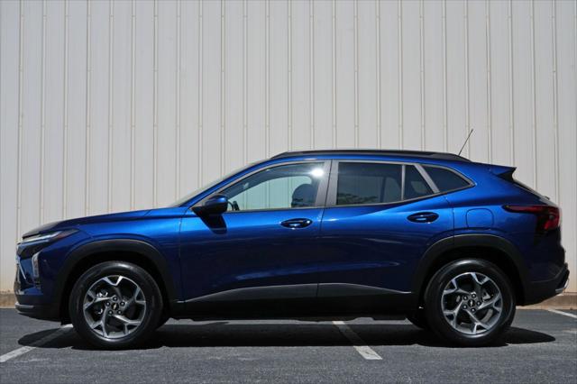 2024 Chevrolet Trax FWD LT