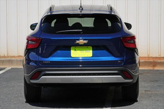 2024 Chevrolet Trax FWD LT