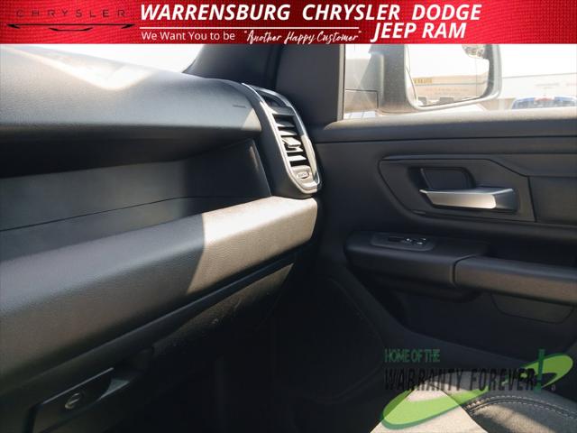 2026 Ram 1500 Express Crew Cab 4x4 57 Box