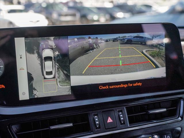 2024 Lexus ES 350 F SPORT Handling