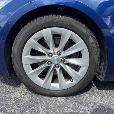 2017 Tesla Model S 90D
