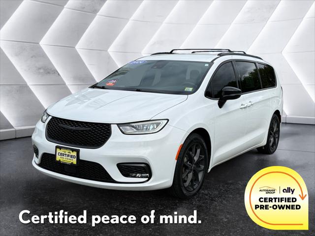 2024 Chrysler Pacifica Touring L for sale in Wells River, VT