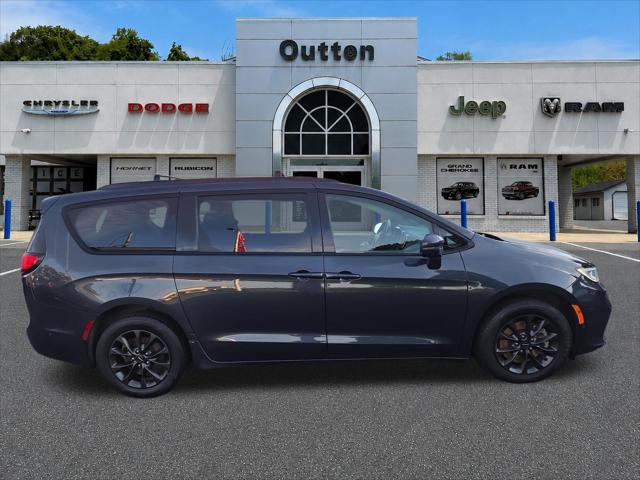 2021 Chrysler Pacifica Touring L AWD