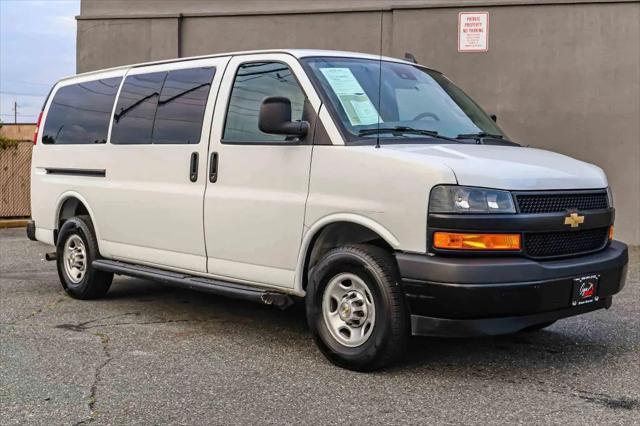 2022 Chevrolet Express Passenger RWD 3500 Regular Wheelbase LS for sale in Roselle, NJ