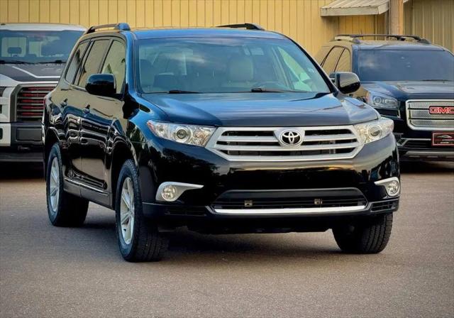 2013 Toyota Highlander SE V6 for sale in Ham Lake, MN