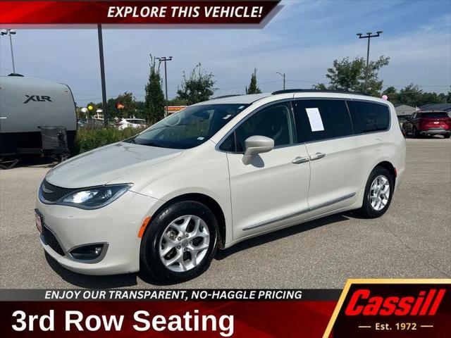 2017 Chrysler Pacifica Touring-L for sale in Cedar Rapids, IA