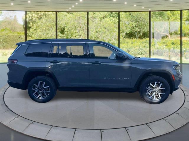 2027 Jeep Grand Cherokee GRAND CHEROKEE L LAREDO 4X4