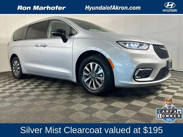 2024 Chrysler Pacifica Hybrid Select for sale in Cuyahoga Falls, OH
