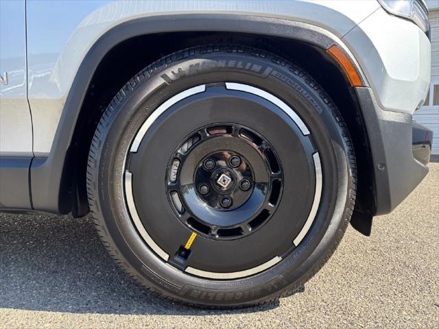 Used 2025 Rivian R1S Adventure Dual Motor Max Pack For Sale in Bellingham, WA