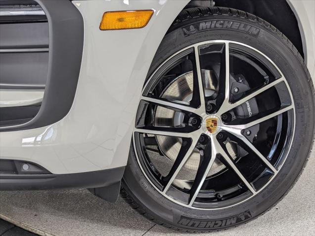 2026 Porsche Macan Unknown