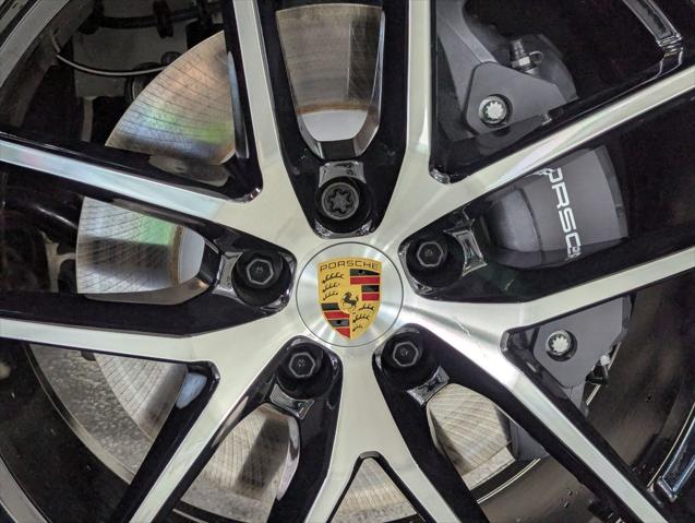 2026 Porsche Macan Unknown