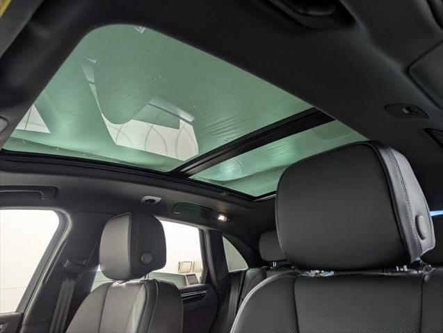 2026 Porsche Macan Unknown