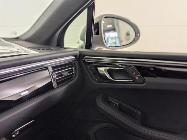 2026 Porsche Macan Unknown