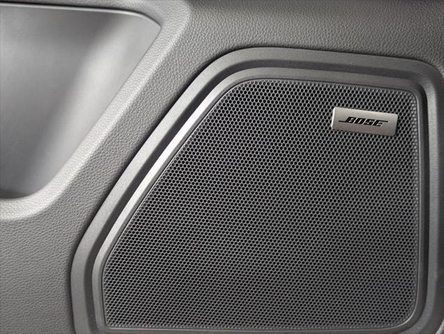 2026 Porsche Macan Unknown