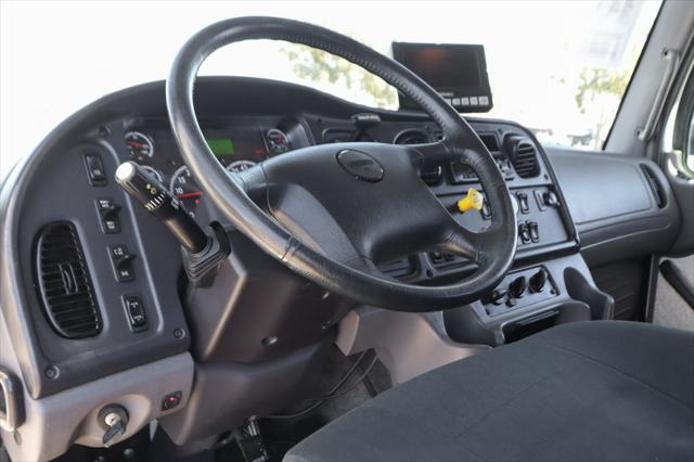 2021 Freightliner M2 106