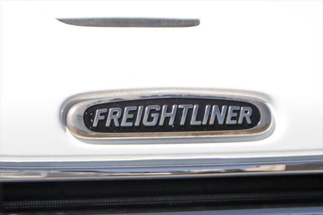 2021 Freightliner M2 106