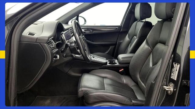 2019 Porsche Macan Macan