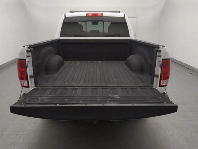 2017 Ram 1500 SLT Crew Cab 4x4 57 Box