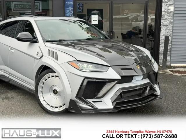 2021 Lamborghini Urus Standard