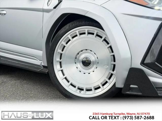2021 Lamborghini Urus Standard