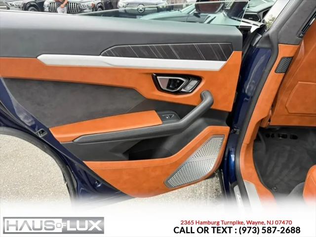 2021 Lamborghini Urus Standard