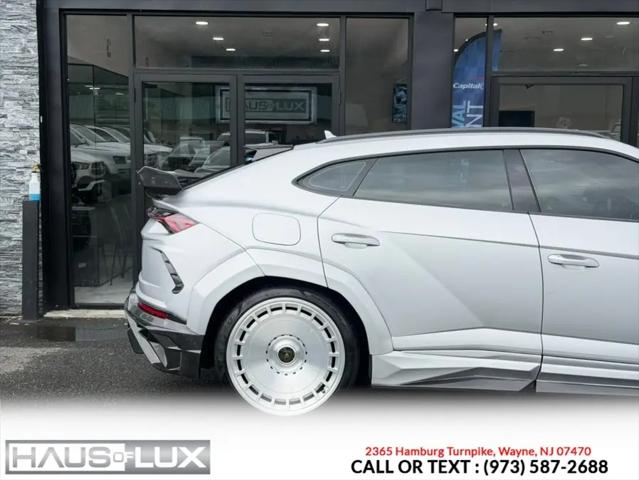2021 Lamborghini Urus Standard