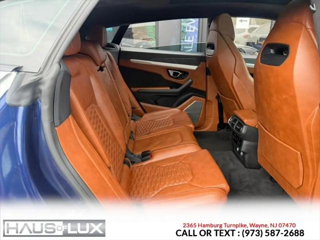 2021 Lamborghini Urus Standard