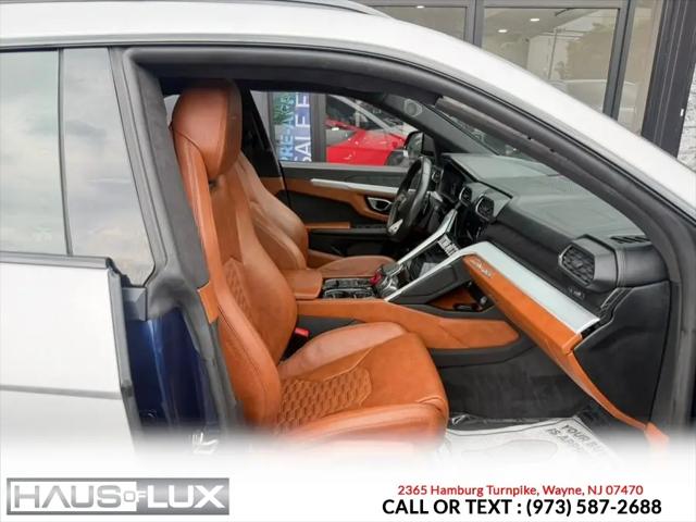2021 Lamborghini Urus Standard