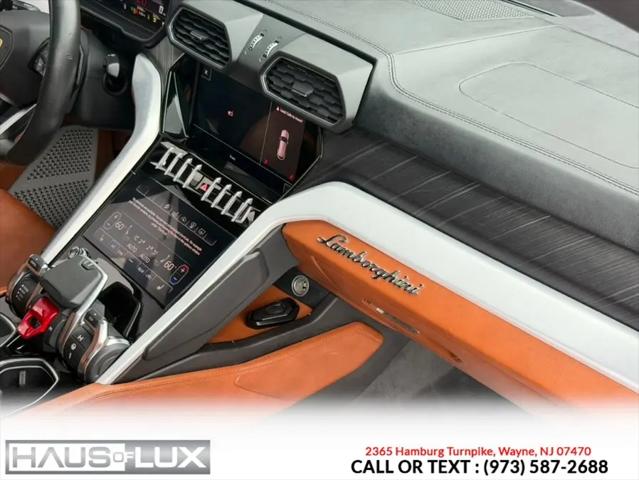 2021 Lamborghini Urus Standard