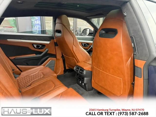 2021 Lamborghini Urus Standard