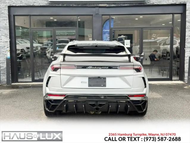 2021 Lamborghini Urus Standard
