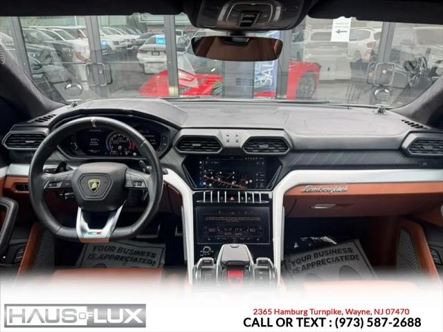 2021 Lamborghini Urus Standard