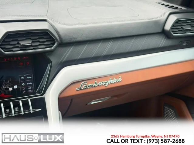 2021 Lamborghini Urus Standard