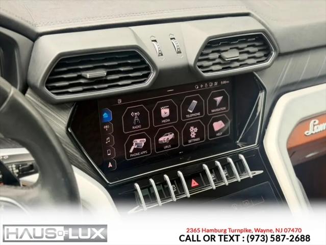 2021 Lamborghini Urus Standard
