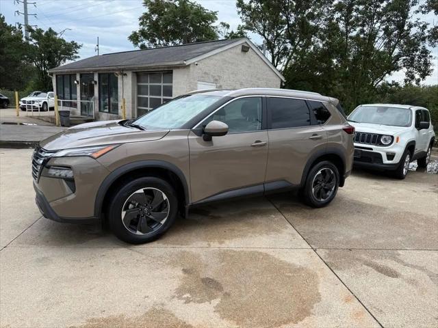 2024 Nissan Rogue SV Intelligent AWD for sale in Akron, OH