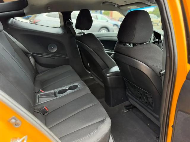 2016 Hyundai Veloster Base