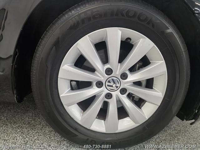 2019 Volkswagen Beetle 2.0T S