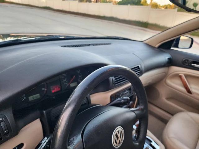 2000 Volkswagen Passat GLX