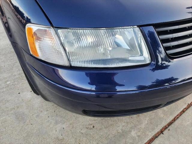 2000 Volkswagen Passat GLX