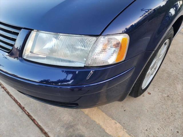 2000 Volkswagen Passat GLX
