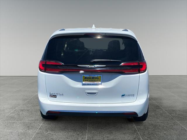 2022 Chrysler Pacifica Hybrid Touring L