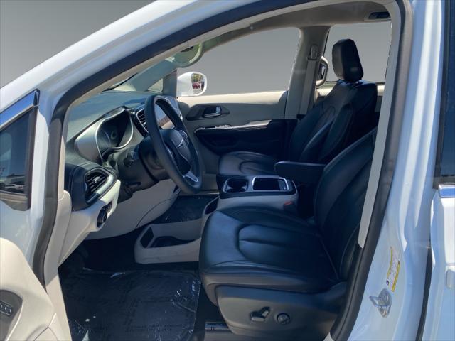 2022 Chrysler Pacifica Hybrid Touring L
