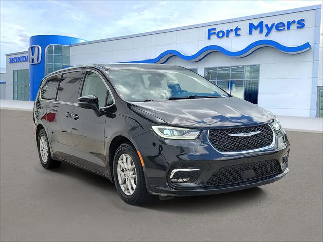 2023 Chrysler Pacifica Touring L for sale in Fort Myers, FL